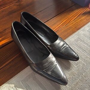 Hugo boss pointed heels